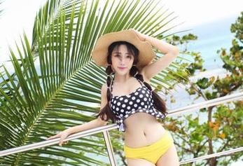 爱蜜社 – 听说小宝酱全套图包，亮得就像刚出炉的油条！