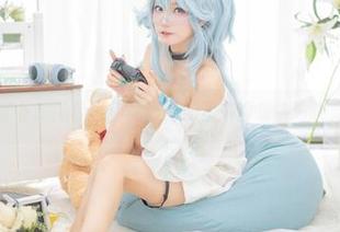 在狐萝卜呦的校园作品里，连课本都想偷偷跳舞吧？