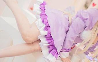 高清图集，这眼镜光线下的猫田圣奈奈，真能把人盯住。