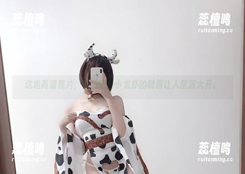 这组高清照片，瓦斯塔亚小龙虾的制服让人脑洞大开。