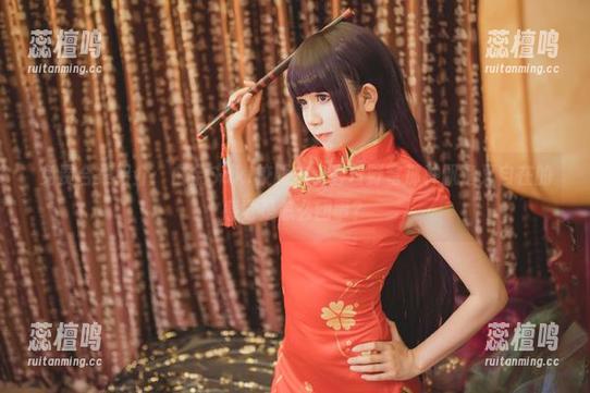 免费合集绍介：白金Saki校服志，春日野穹那种飘逸又自在的感觉是怎么回事？