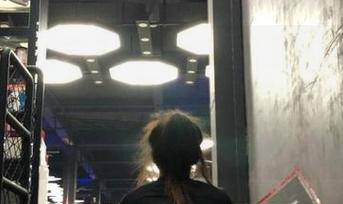 微密圈 – 禅雨儿Lynne的护士私房图集：本想看个护士，结果发现她的咖啡配色真绝了。