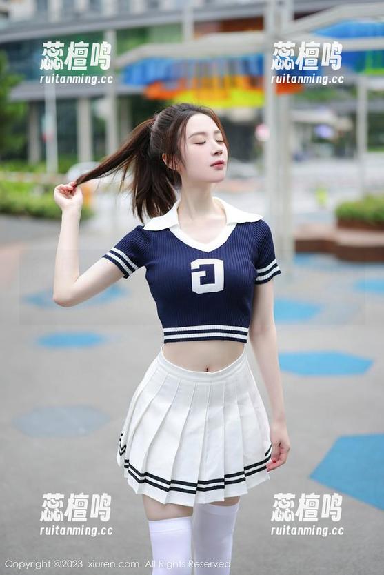 秀人网 - 套图一击而中，伍晓丽Shirley与棉袜的结合，画面太美不敢直视。