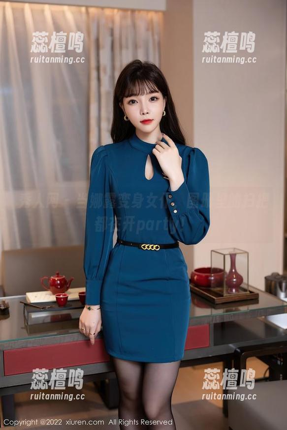 秀人网 - 当娜露变身女仆，图册里的扫把都在开party！