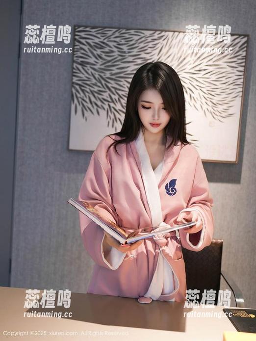 秀人网 - 眨眼间的子纯儿Annie，没逃过无圣光的炙热，这“剧情”正在悄悄翻转。