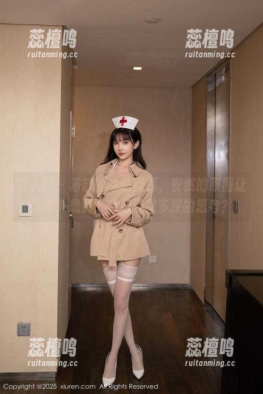 秀人网 - 浴缸的水波微荡，安然的原图让我意外想到：这泡澡是多深的思考？