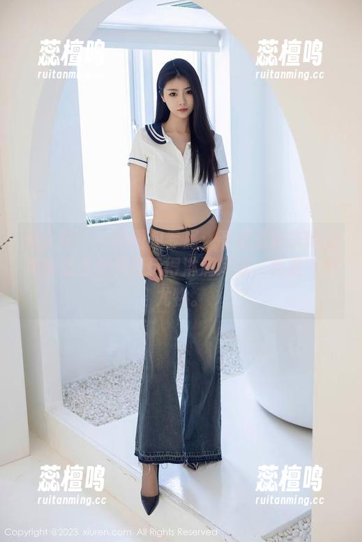 秀人网 - 一组图包专属：看就是阿朱啊的妹妹怎么把美图玩得淋漓尽致，真是人间尤物。