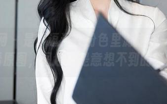 秀人网 – 是小逗逗在粉色里游走——带你去看原图，图包更是意想不到的亮点。