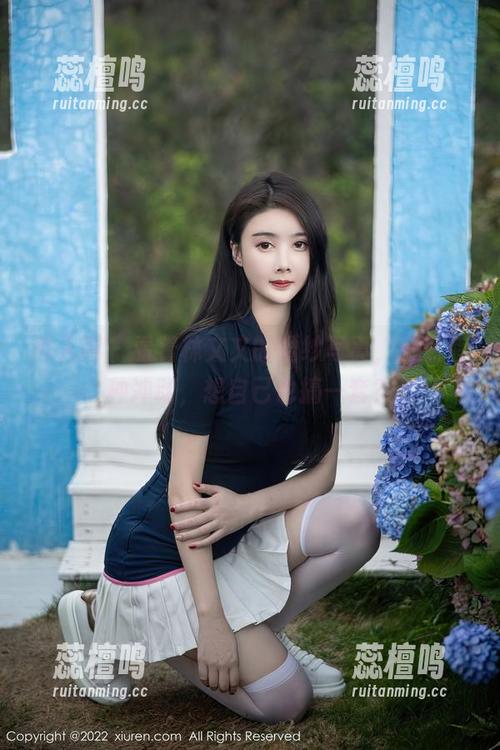 秀人网 - 看着林文文的婚纱写真，突然有种冲动，想自己也搞一套？