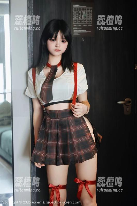 秀人网 - 最新！柚琪Rich比基尼写真，意外送来了夏天的“小火花”。