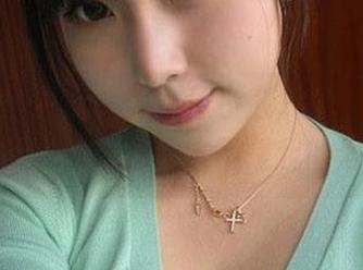 微密圈 – 背影太美，童小芯户外写真合集：我只想说，那根本不是我的发型！