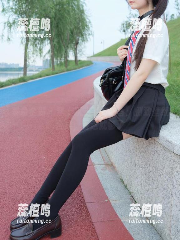 紧急企划 - 穿上职业装的奶昔：别致壁纸合集，看这就够了