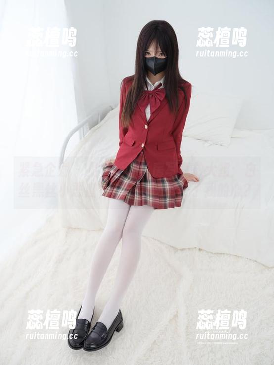 紧急企划 - 见希w的私房写真放大招：白丝黑丝小恶魔，一出场就掳获了我的心？