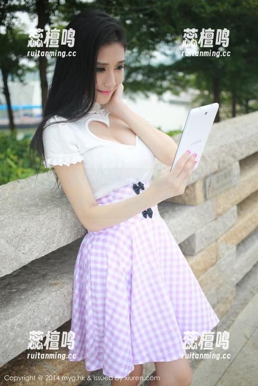 美媛馆 - 唐琪儿Beauty的裸足时光：在线高清，身边的一丝轻松