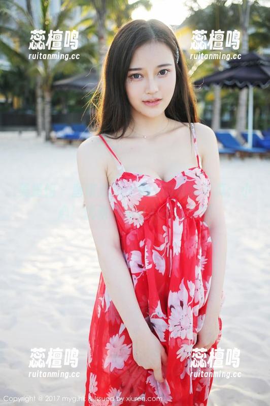 美媛馆 - 唐琪儿Beauty的礼服写真：小心！优雅与搞怪的无缝切换