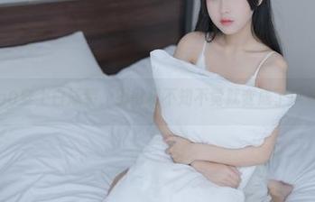 当萌芽儿o0穿上白泳装，摄影机不知不觉就变成了风景的倾听者