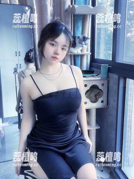 微密圈 - 葱油饼er的比基尼套图分享，清凉一夏不种草也enjoy！
