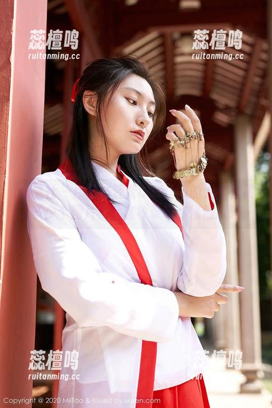 蜜桃社 - 你猜陆萱萱Cecilia的温柔里藏了多少个图片？全套收录等你慢慢解码。