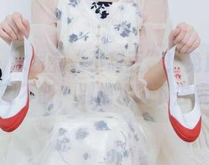 袜啵啵 – 水里有“小甜豆”！免费游泳、美图不断，别把水喝下去哦！