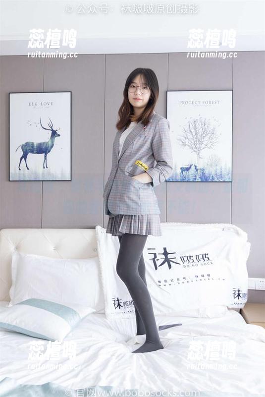 袜啵啵-甜甜圈 袜啵啵 - 穿鞋与丝袜的高清交响曲,甜甜圈的套图让你欲罢不能!