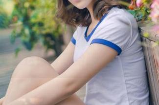 青豆客 – 美图赖上了黄可christine的白丝，这该分享给哪个好友呢？