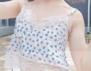 头晕的魔物喵nigisa与她的巫女自拍包，图片和资源都巧妙地交织！