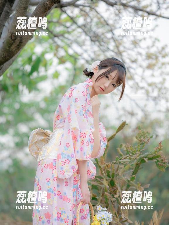 魔物喵nigisa的福利图集：当温柔遇上猫咪，这就是奇妙的组合