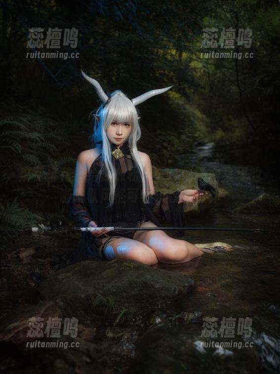 麻花麻花酱给你放松一下！最新图集里的啦啦队风格可不仅仅是动作